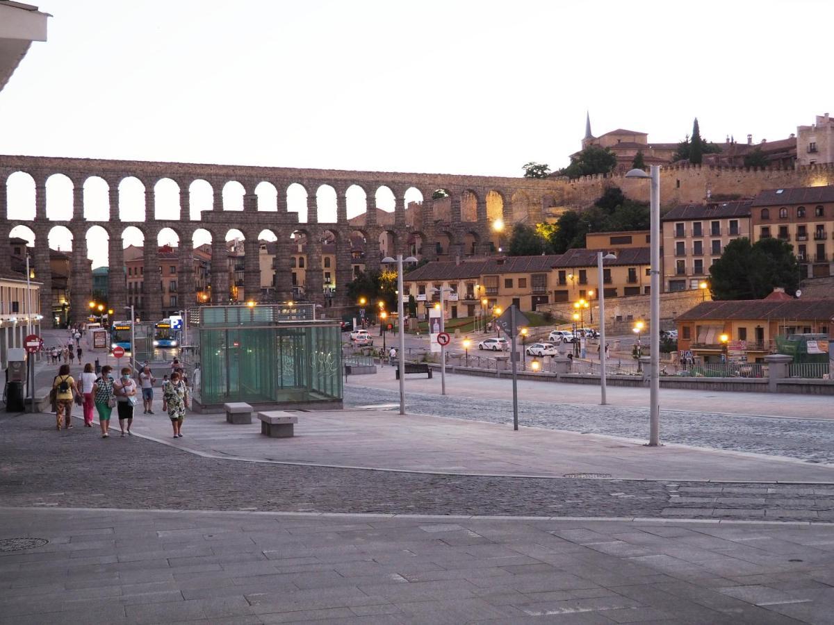 Hotel Ele Acueducto Segovia Exteriör bild