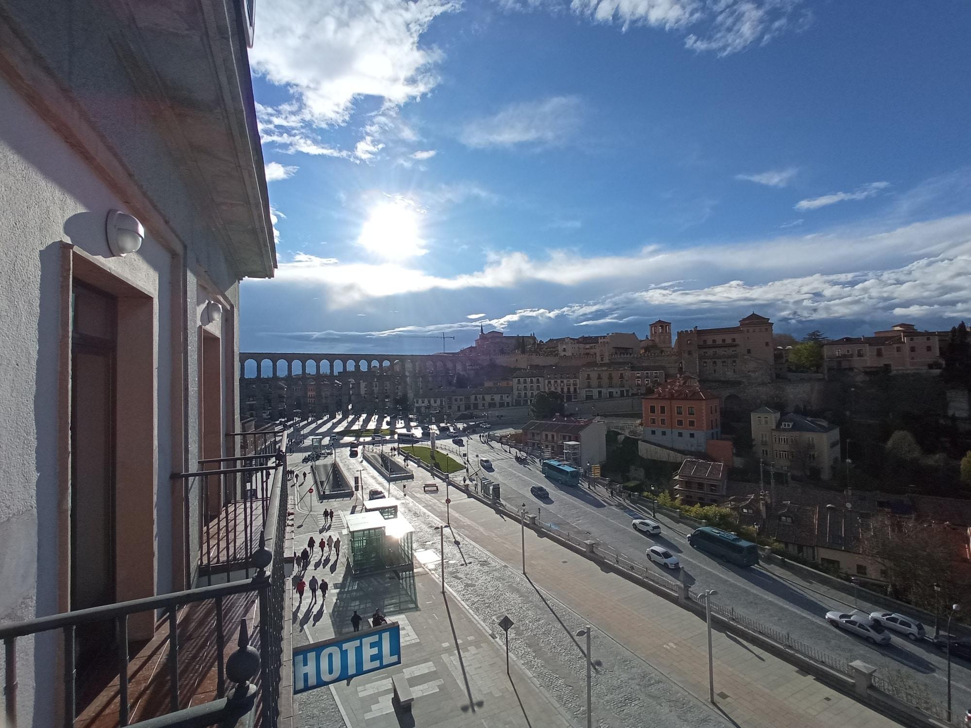 Hotel Ele Acueducto Segovia Exteriör bild