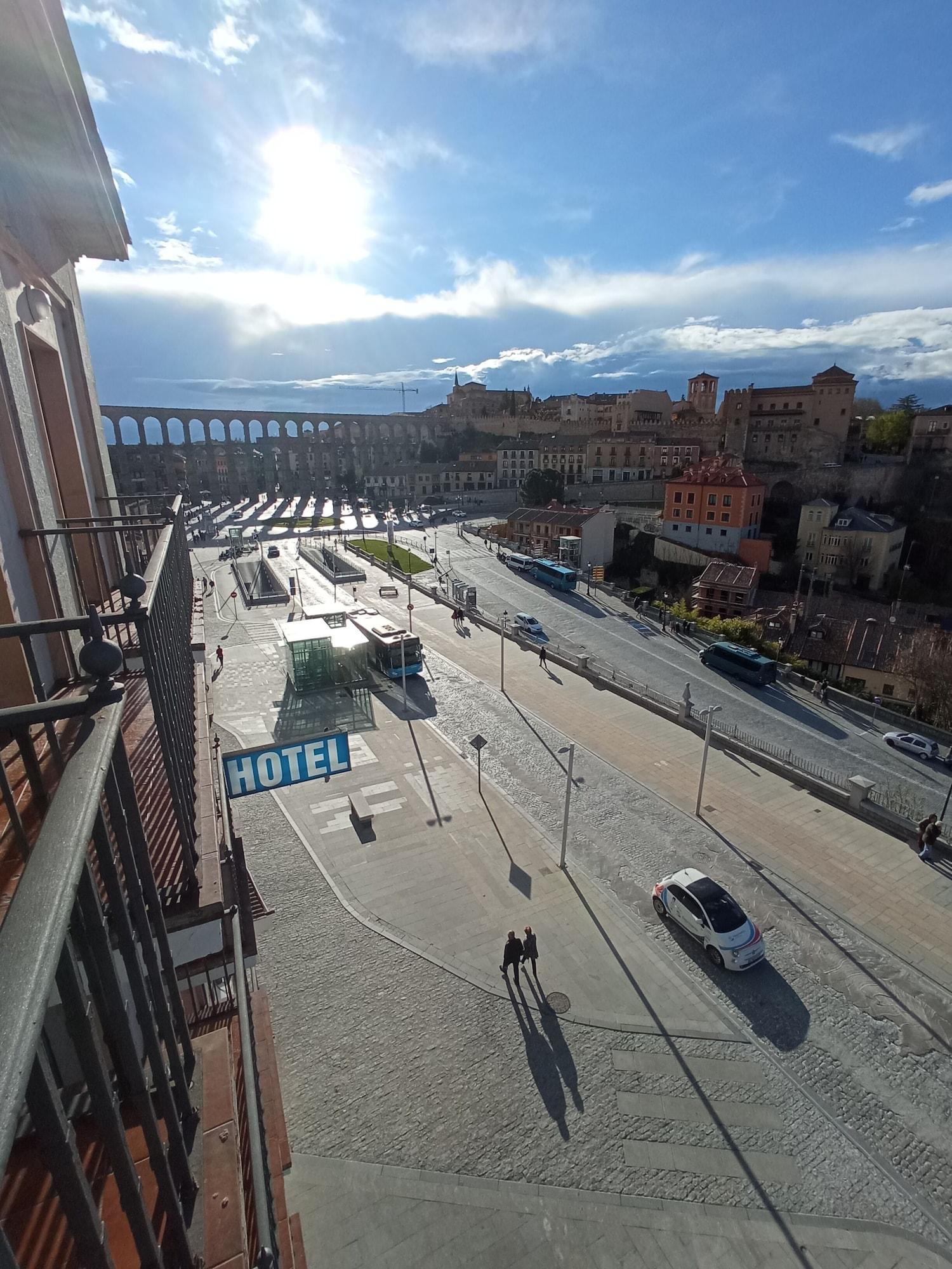 Hotel Ele Acueducto Segovia Exteriör bild