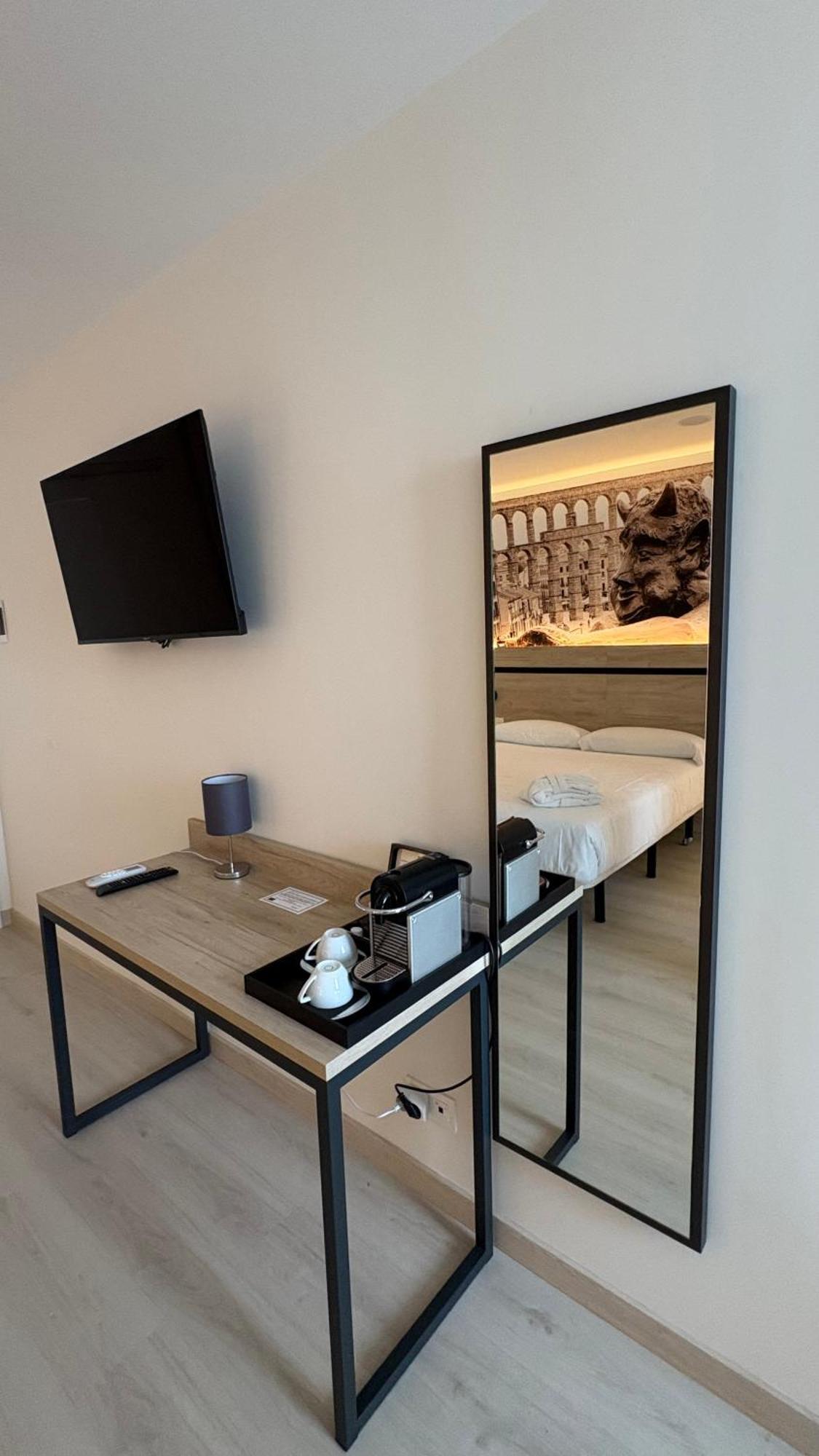 Hotel Ele Acueducto Segovia Exteriör bild