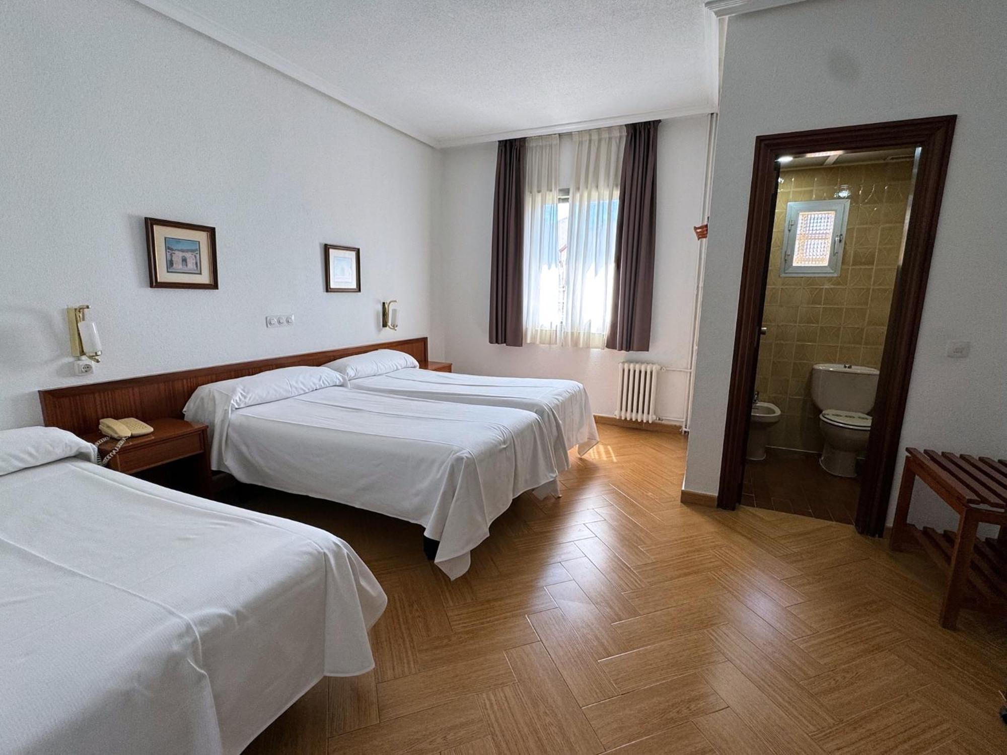 Hotel Ele Acueducto Segovia Exteriör bild