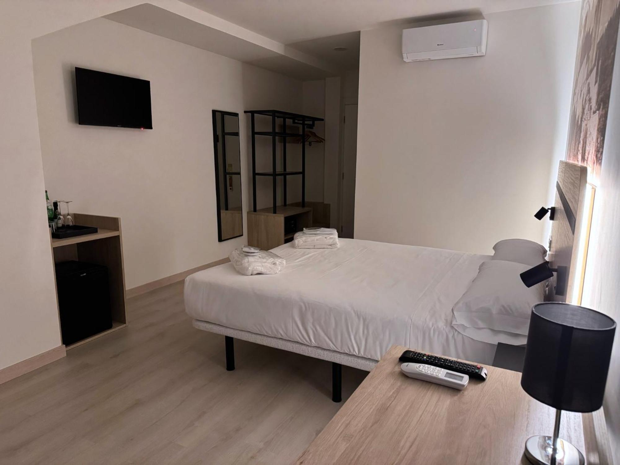 Hotel Ele Acueducto Segovia Exteriör bild
